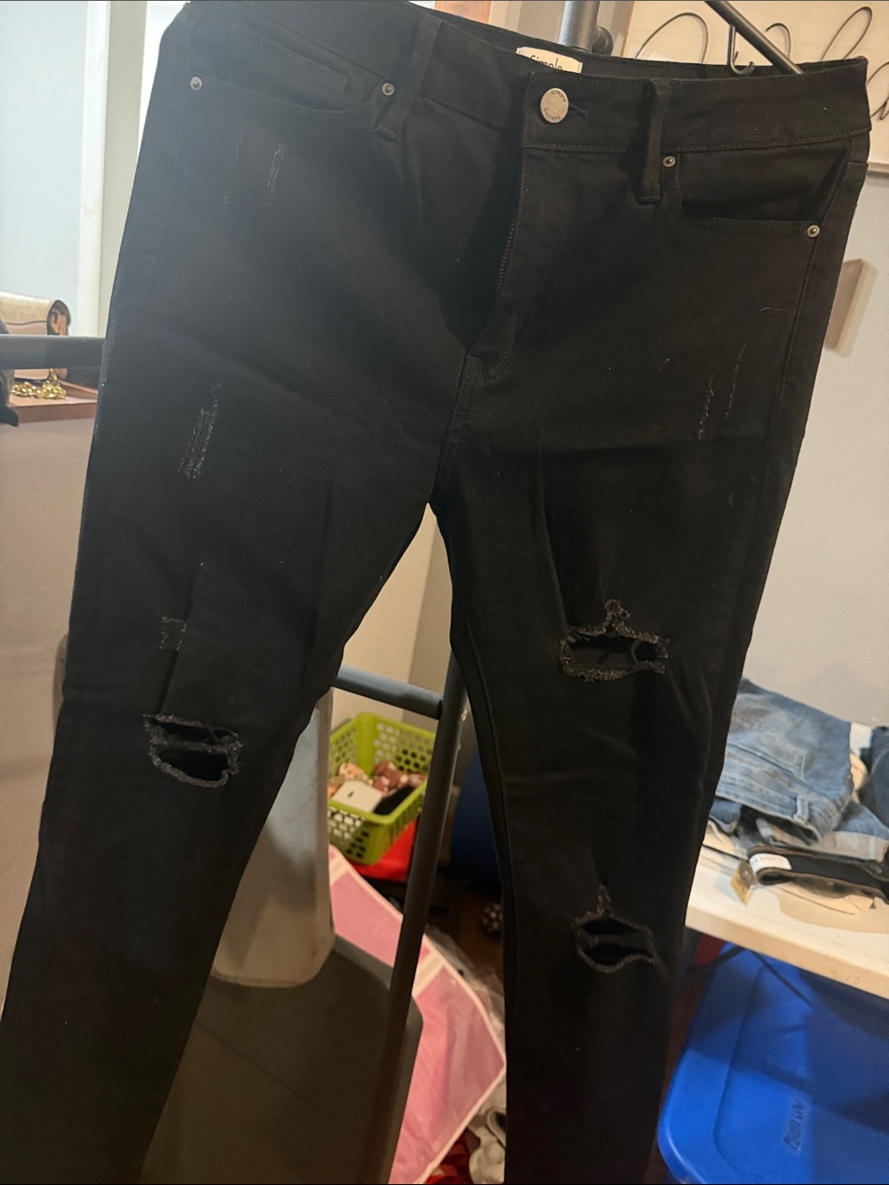 Black Skinny Distressed Women's Jeans - Slim Fit